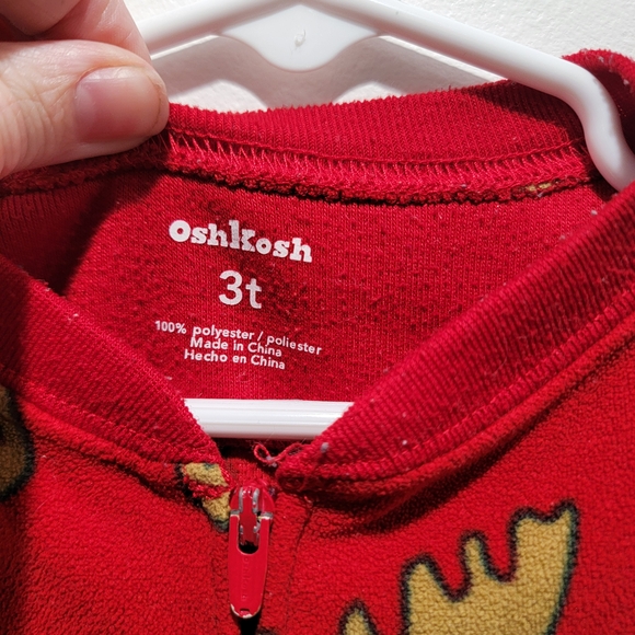 Oshkosh Red One Piece Pajamas Sz 12M - Picture 2 of 4